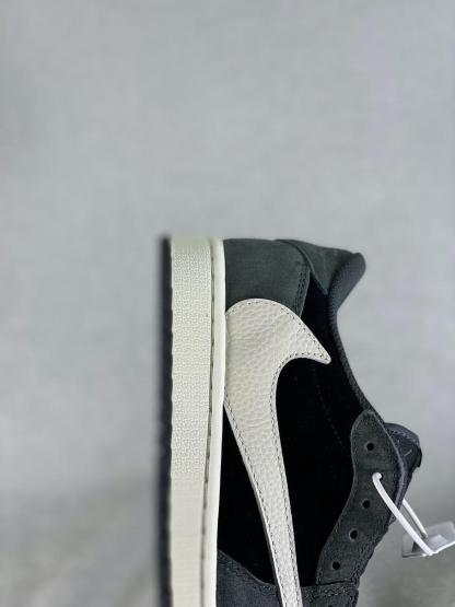Designer Travis Scott x Fragment x Air Jordan 1 Low DM7866-001