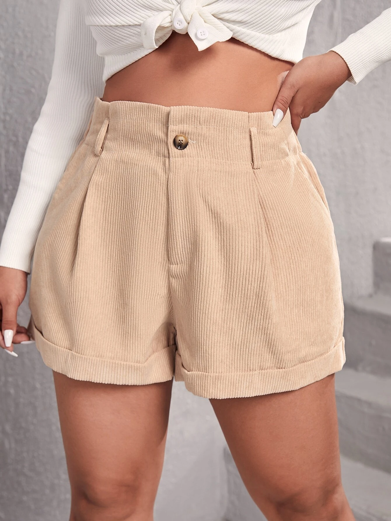 PLEATED SLANT POCKET CORDUROY SHORTS