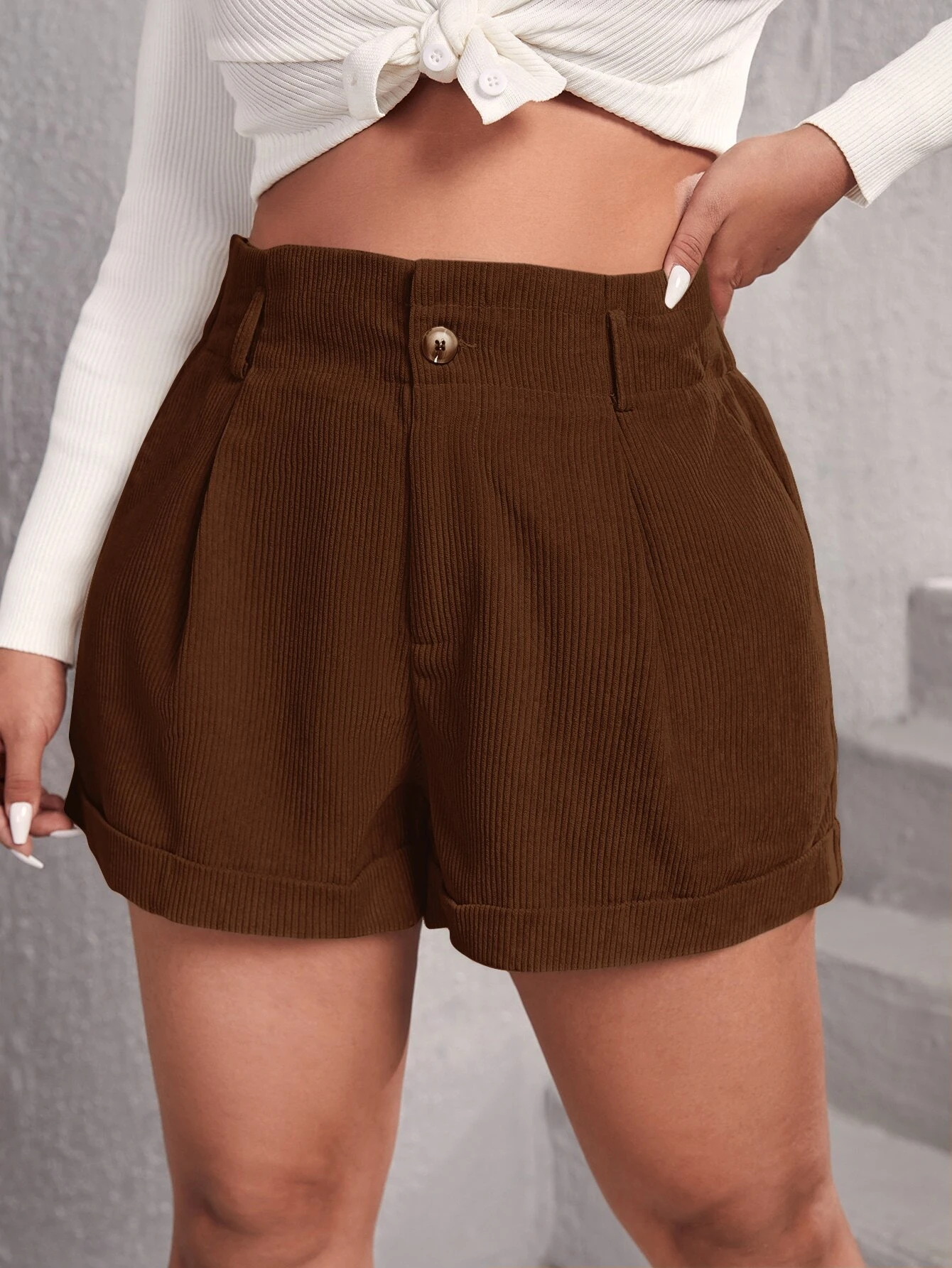 PLEATED SLANT POCKET CORDUROY SHORTS