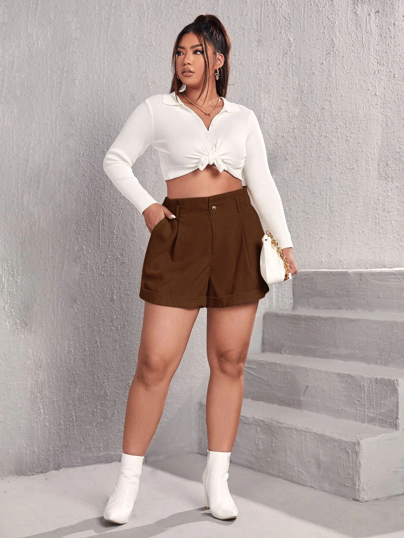 PLEATED SLANT POCKET CORDUROY SHORTS