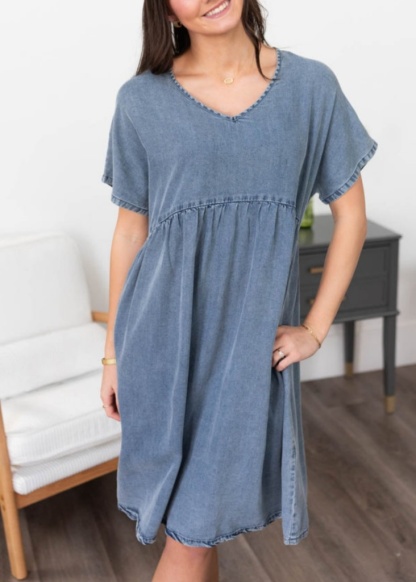 Women‘s Denim V-Neck Short Sleeve Dress
