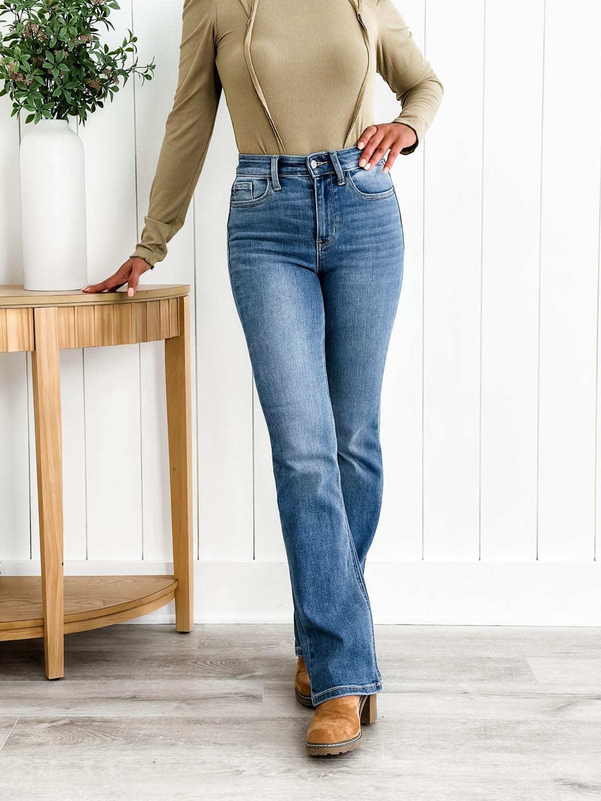 🔥LAST DAY 50% OFF🥳 Tummy Control Bootcut Jeans