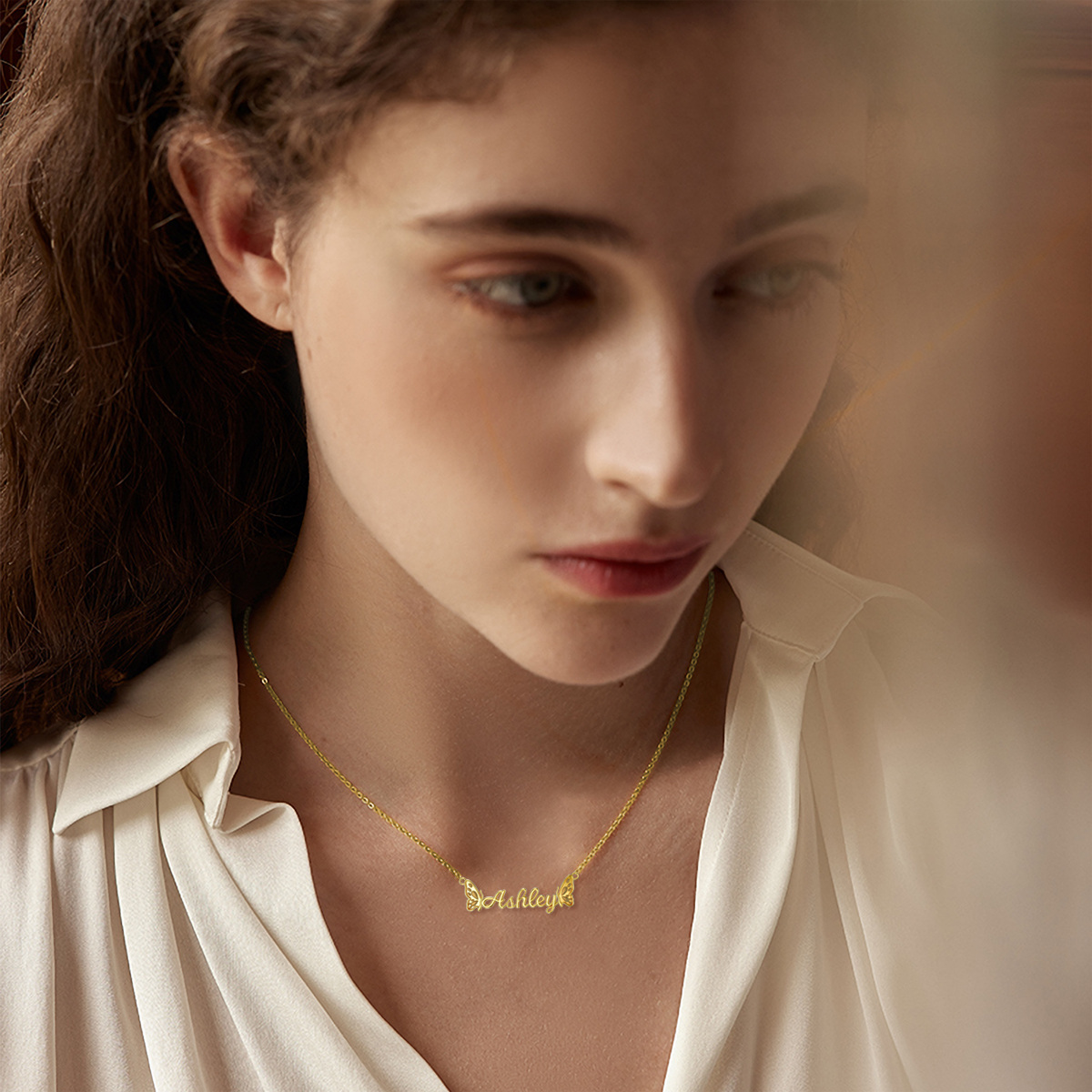 Elegant Circular Crystal Personalized Name Necklace in Gold Vermeil-YAFEINI Personalized Jewelry