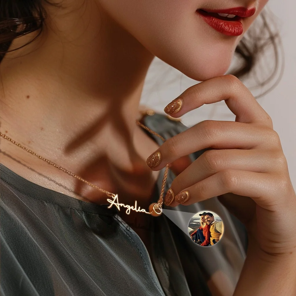 Personlized Name Photo Projection Necklace In 14K Gold