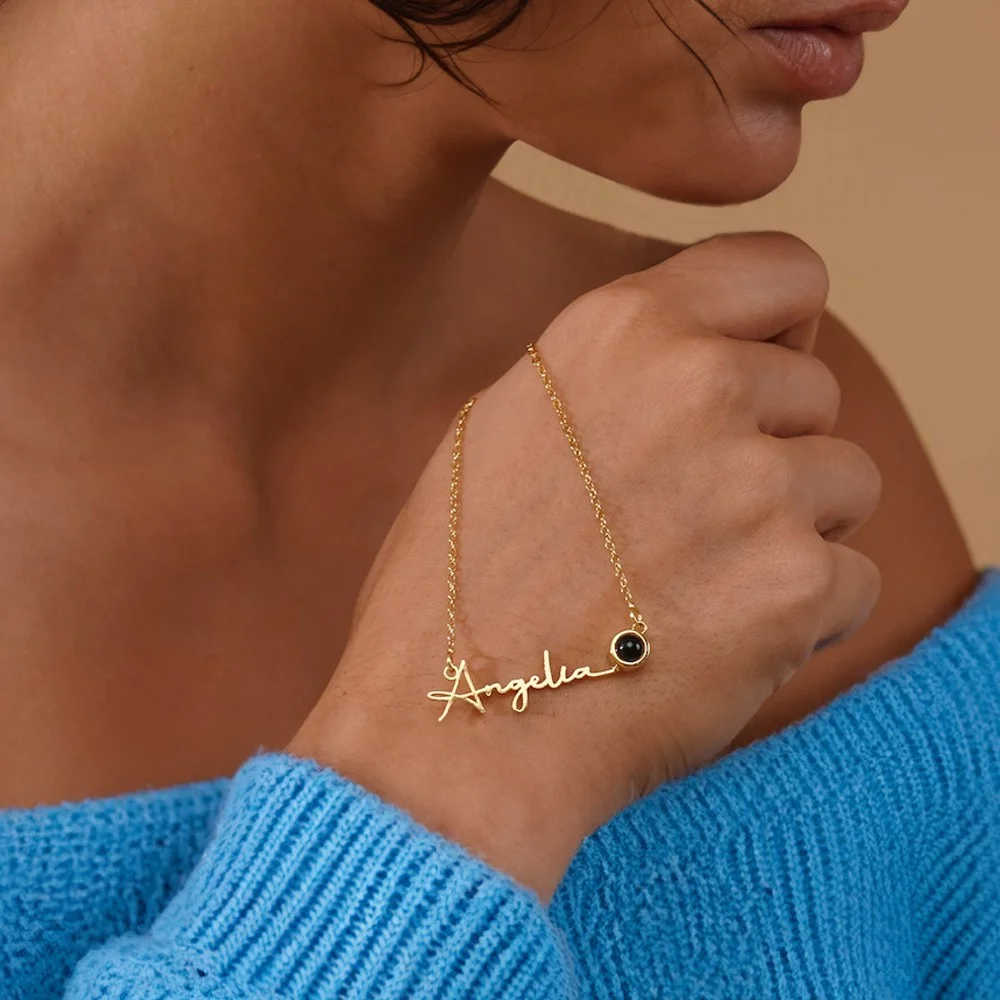 Personlized Name Photo Projection Necklace In 14K Gold