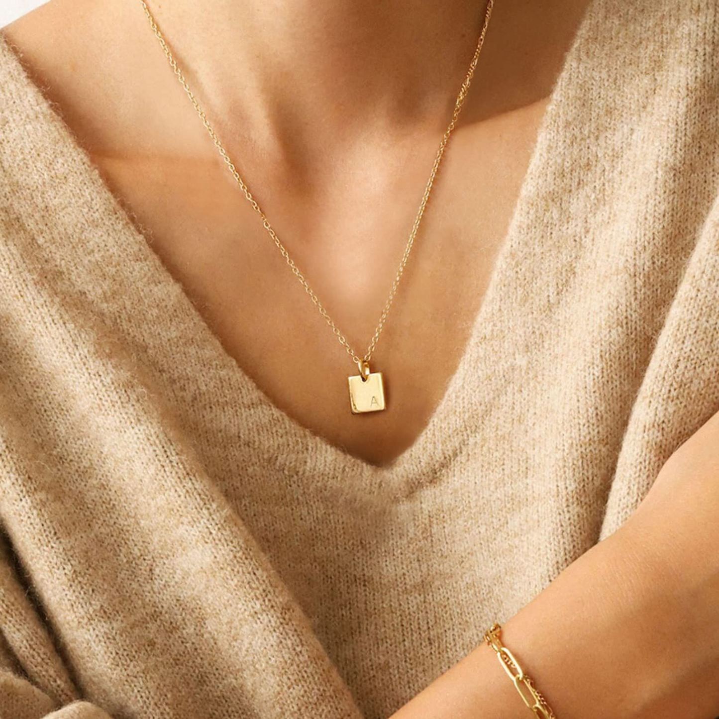 Chic Square Initial Necklace with Personalized Elegance in 14K Solid Gold-YAFEINI Personalized Jewelry