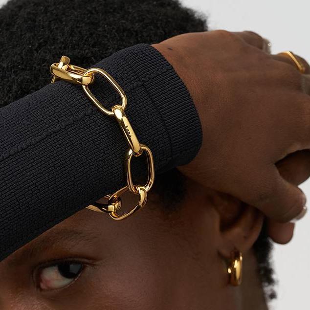 Chunky Paperclip Bracelet With Engraving in Gold Vermeil