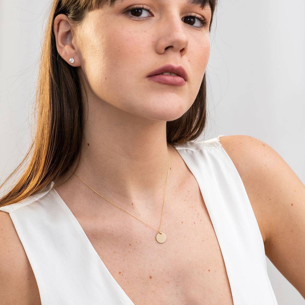 Initial Disc Necklace in 18K Gold