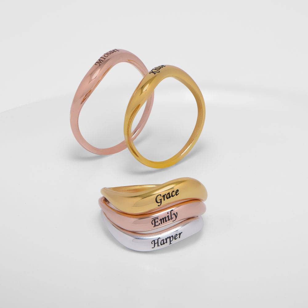 Stackable Wavy Name Ring in Gold Plating