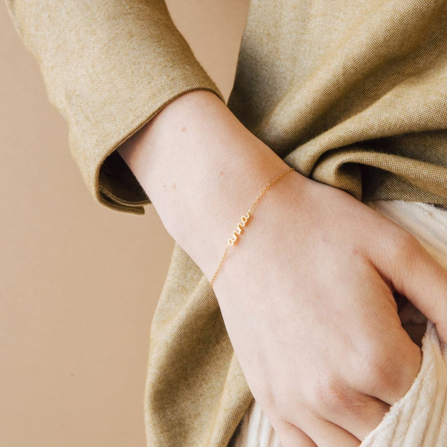 Timeless Name-Engraved Bracelet for Women in 14K Solid Gold-YAFEINI Personalized Jewelry