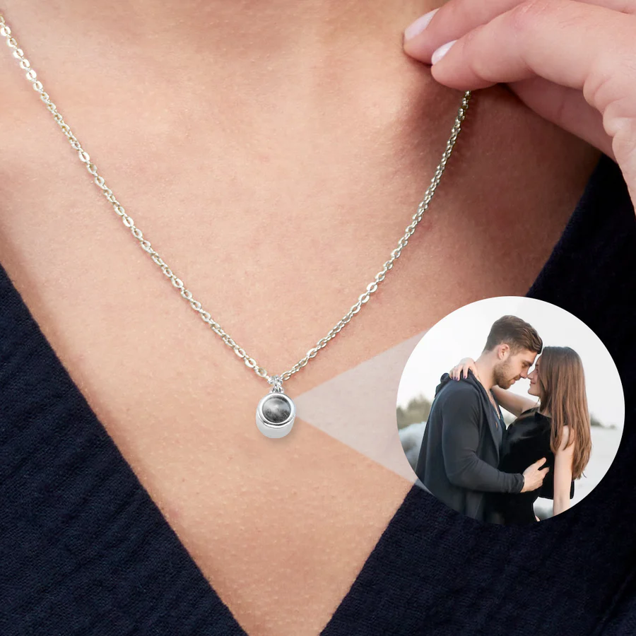 Classic Projection Stone Necklace In Sterling Silver