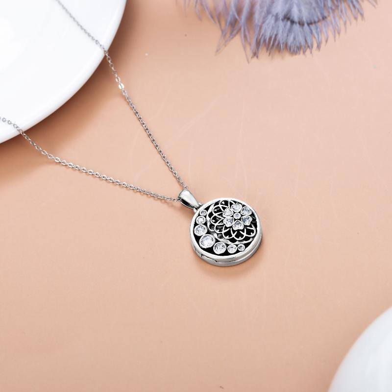 Cubic Zirconia Sunflower Moon Pendant Necklace in Sterling Silver-YAFEINI Personalized Jewelry
