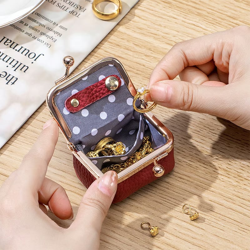 ✨ Genuine Leather Mini Jewelry Box - Compact & Stylish Jewelry Organizer ✨