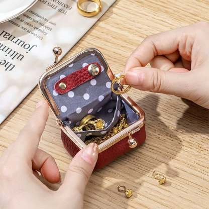 ✨ Genuine Leather Mini Jewelry Box - Compact & Stylish Jewelry Organizer ✨