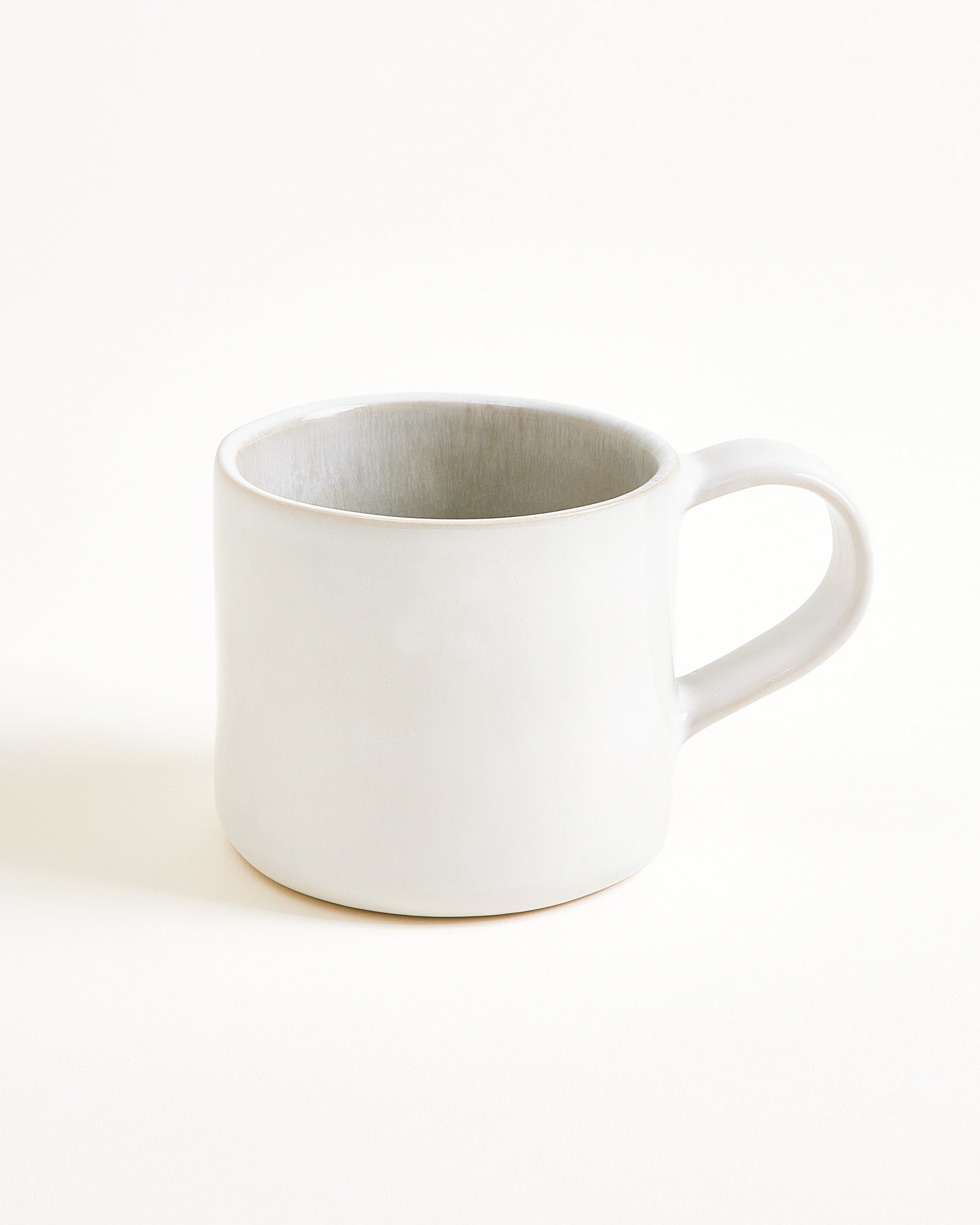 Tasse Areia en grès brillant 0,55l faonnée à la main avec effet craquelé naturel