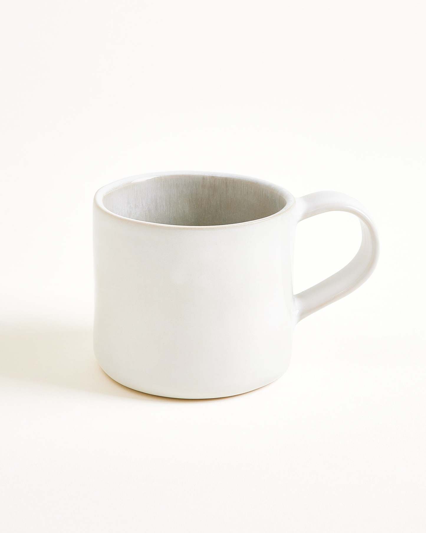 Tasse Areia en grès brillant 0,55l faonnée à la main avec effet craquelé naturel