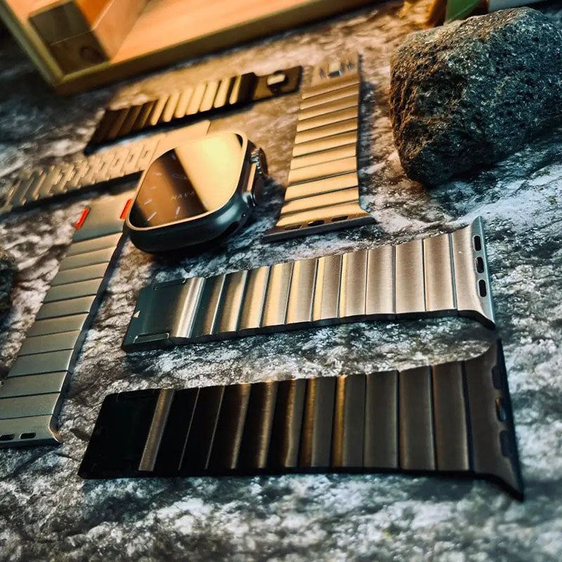 “Business Band�?Metal Loop With Magnetic Buckle For Apple Watch