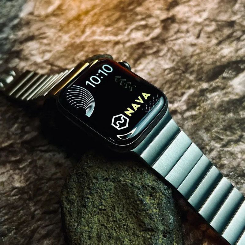 “Business Band�?Metal Loop With Magnetic Buckle For Apple Watch