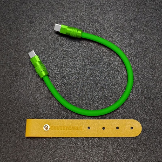 "Monochrome Chubby" Power Bank Friendly Cable - Silicone Material