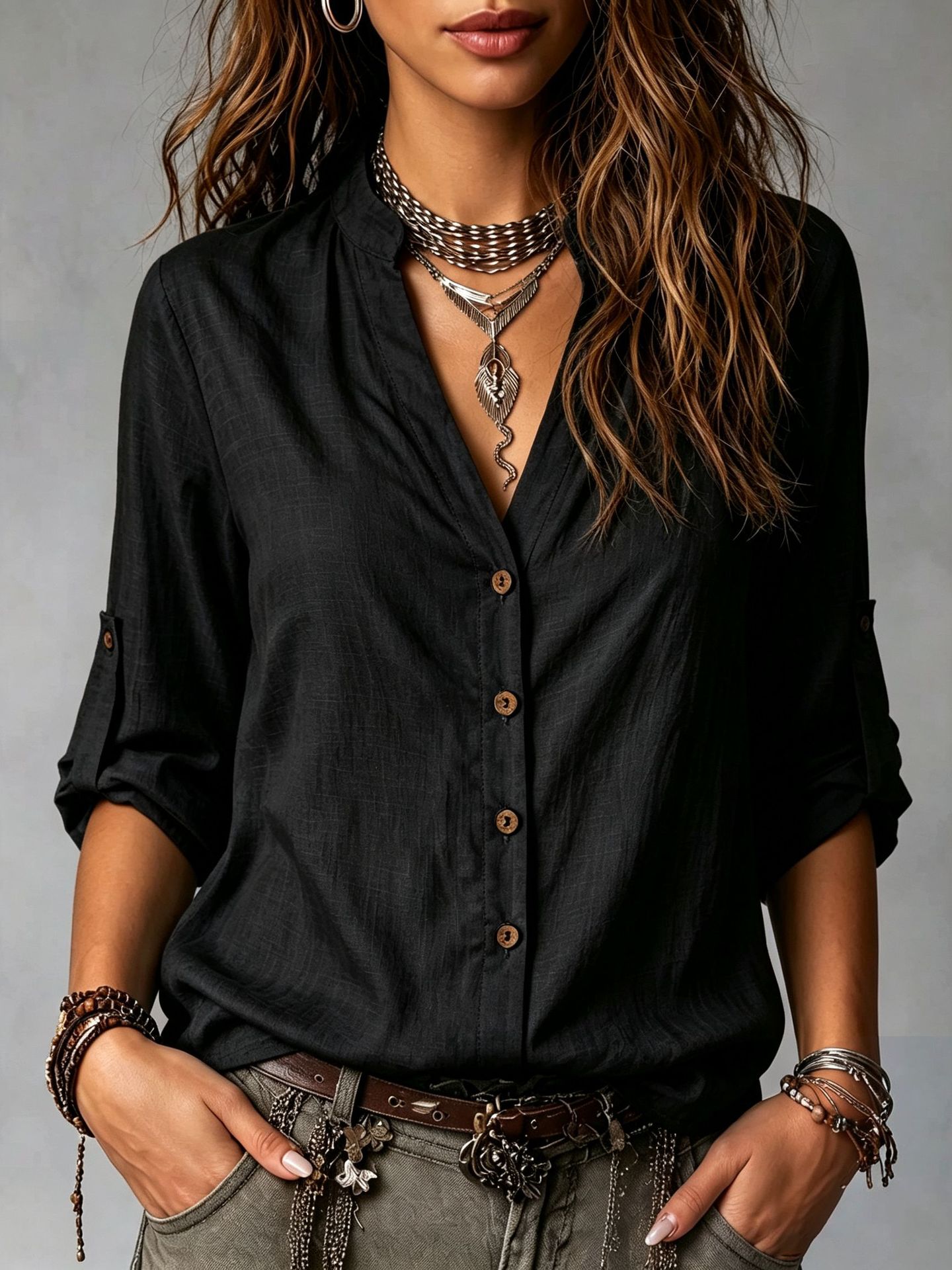 Women's long-sleeve shirt in black – color option detail