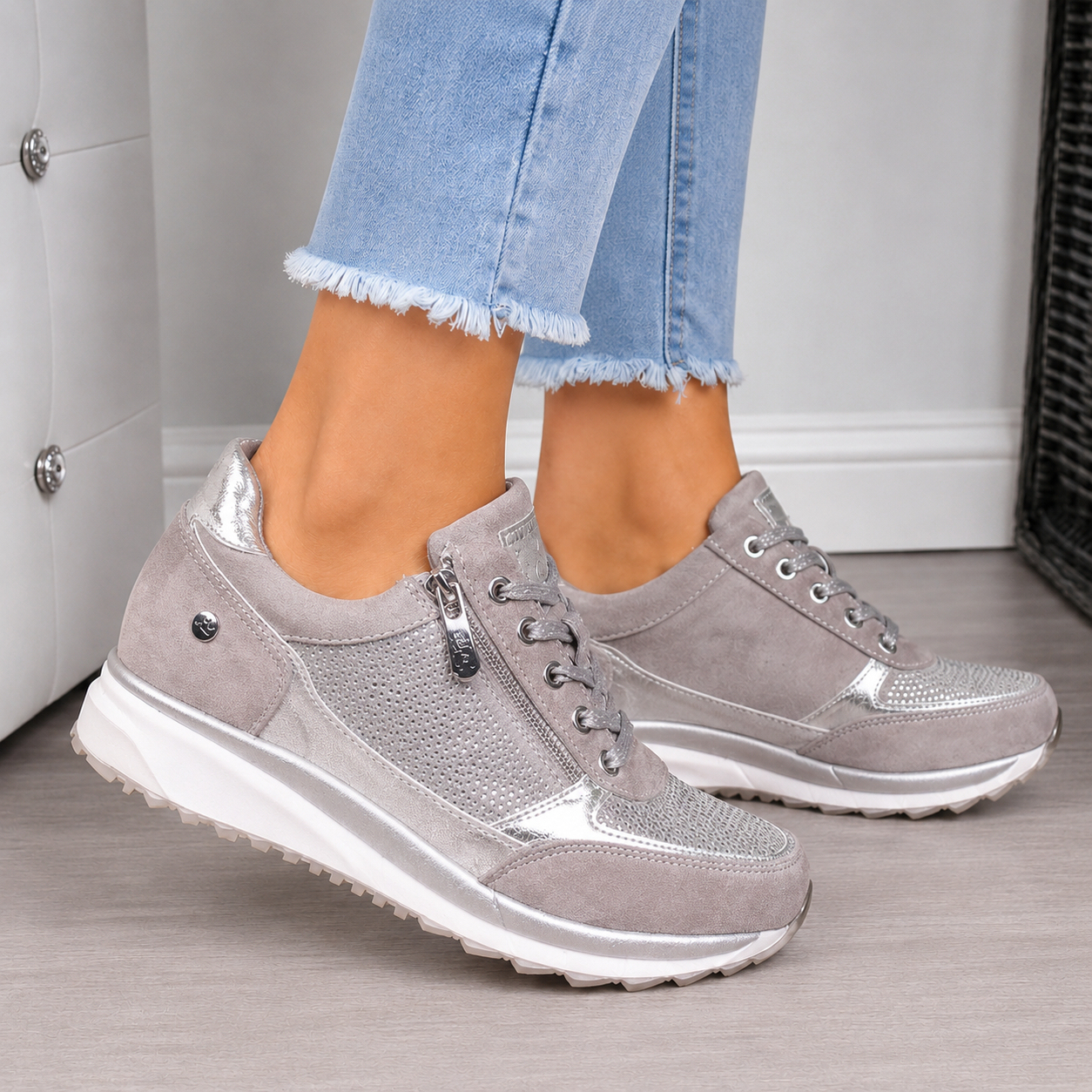 Women's Comfortable And Classic Soft-Soled Orthopaedic Sneakers