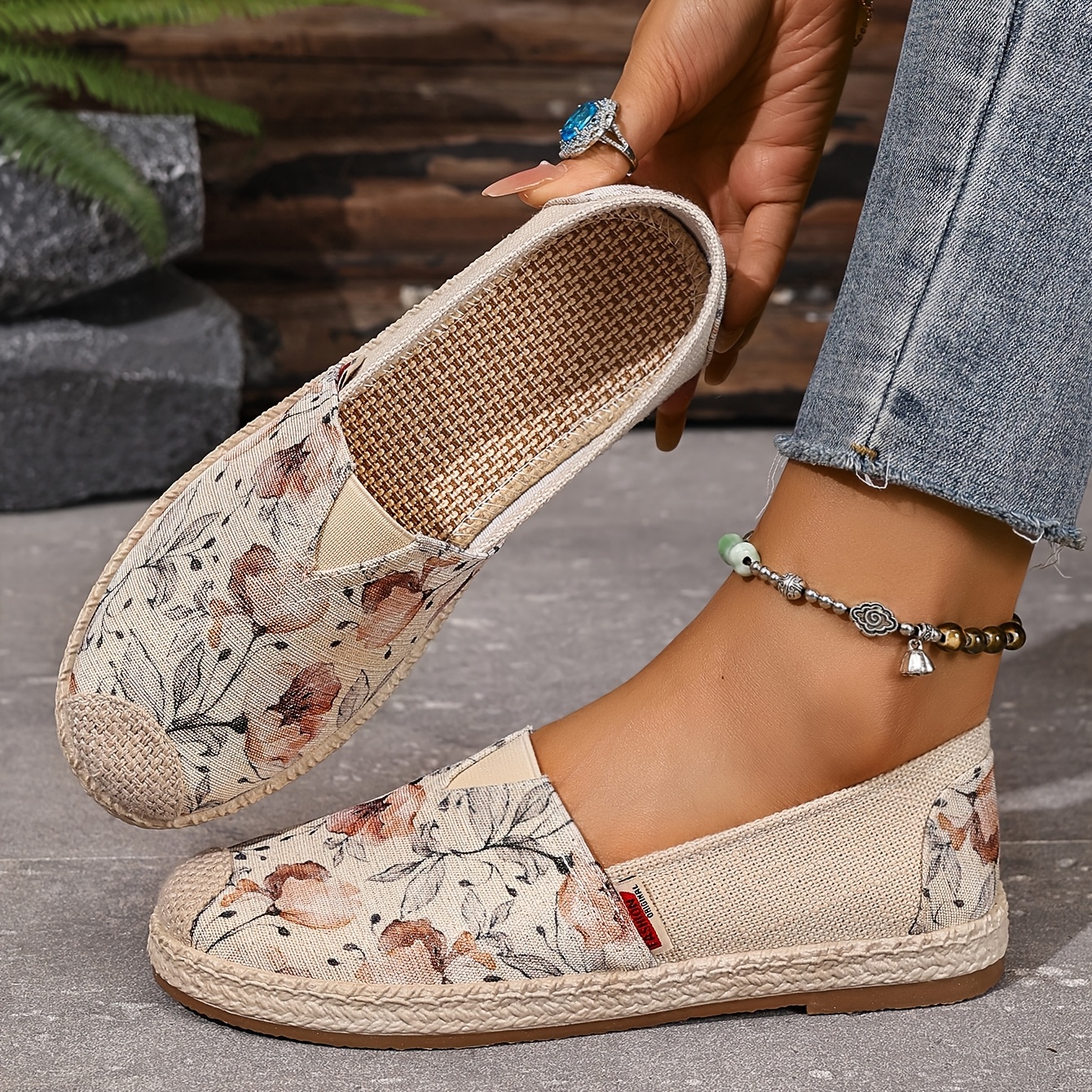 🔥Last Day Promotion 50% OFF - Women's Retro Ink Floral Breathable Slip-On Shoes 