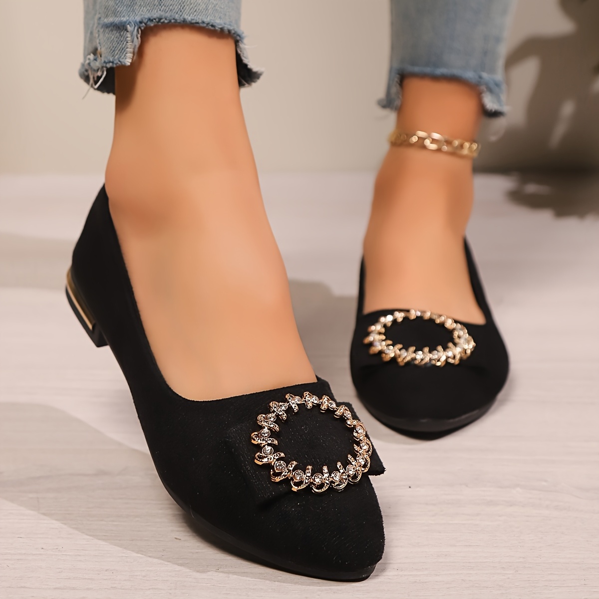 🔥Last Day 50% OFF - Women's Comfy Elegant Rhinestone Buckle Flats with Soft Cushion Sole