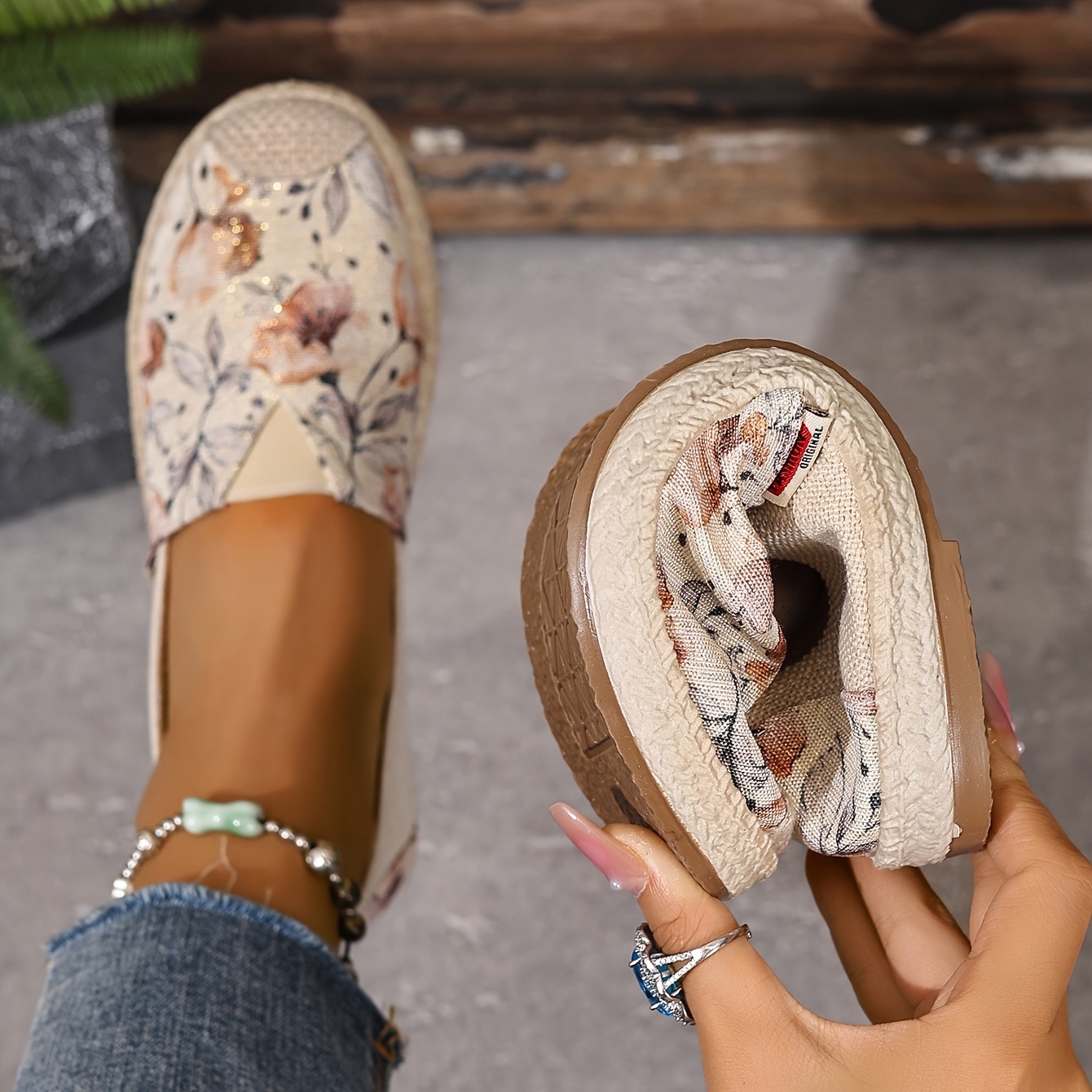 🔥Last Day Promotion 50% OFF - Women's Retro Ink Floral Breathable Slip-On Shoes 
