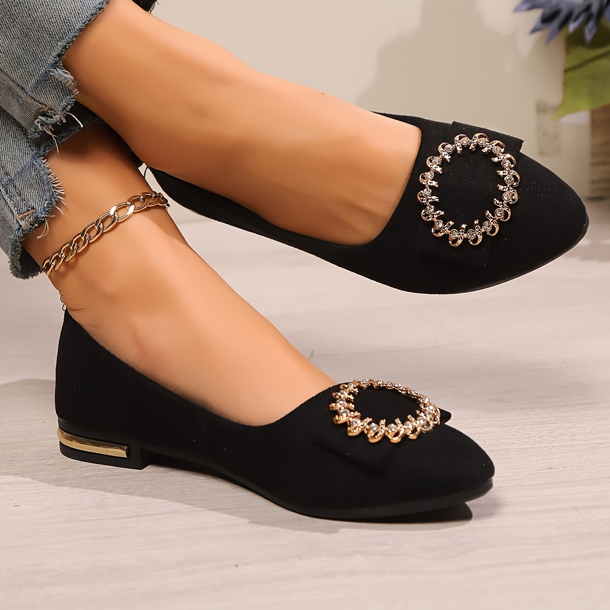 🔥Last Day 50% OFF - Women's Comfy Elegant Rhinestone Buckle Flats with Soft Cushion Sole