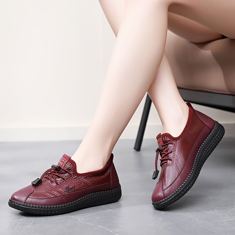 🔥Last Day Promotion 50% OFF - Women's Floral Embroidered Slip-On Casual Shoes