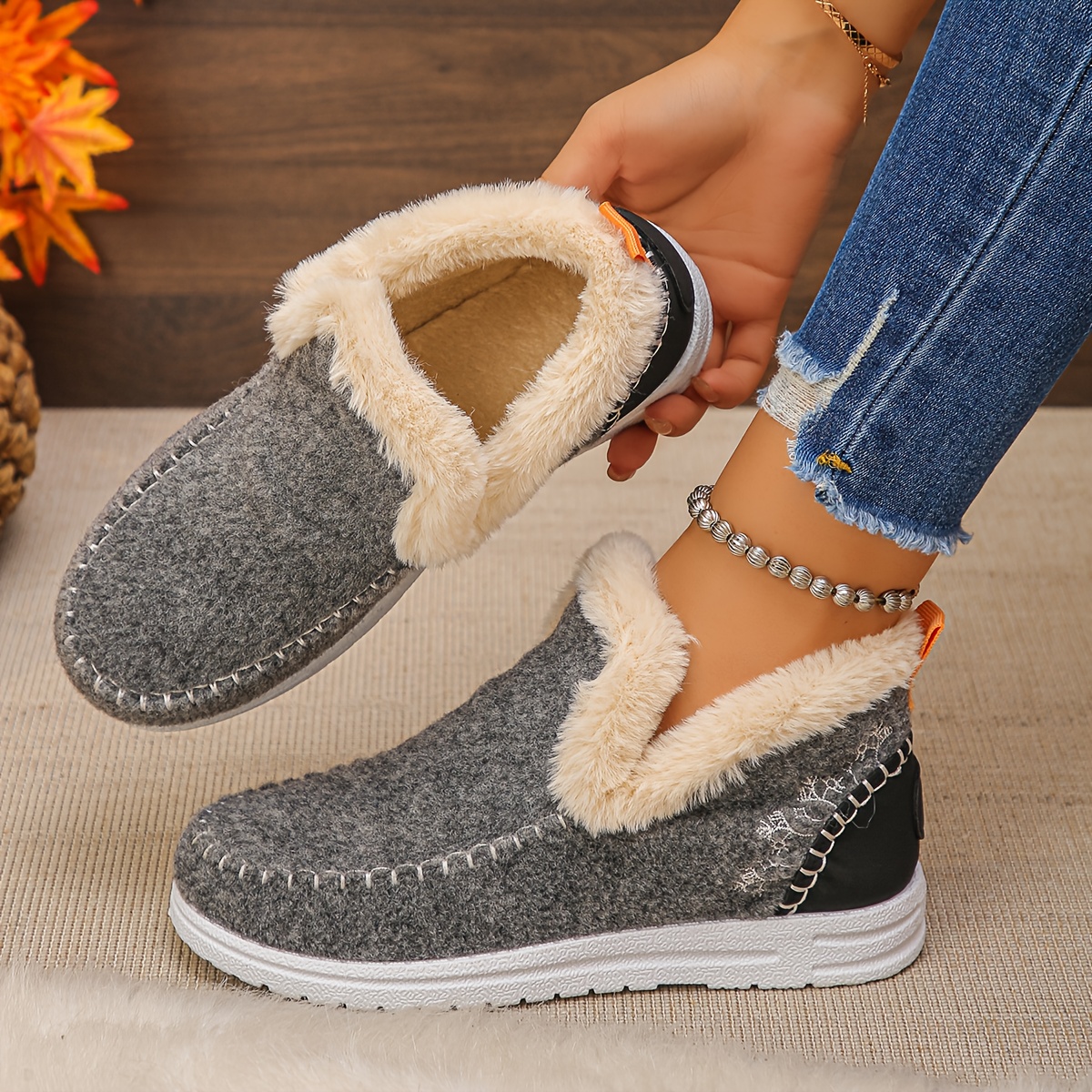 🔥Last Day Promotion 50% OFF - Women's Handcrafted Comfortable Slip-On Snow Boots