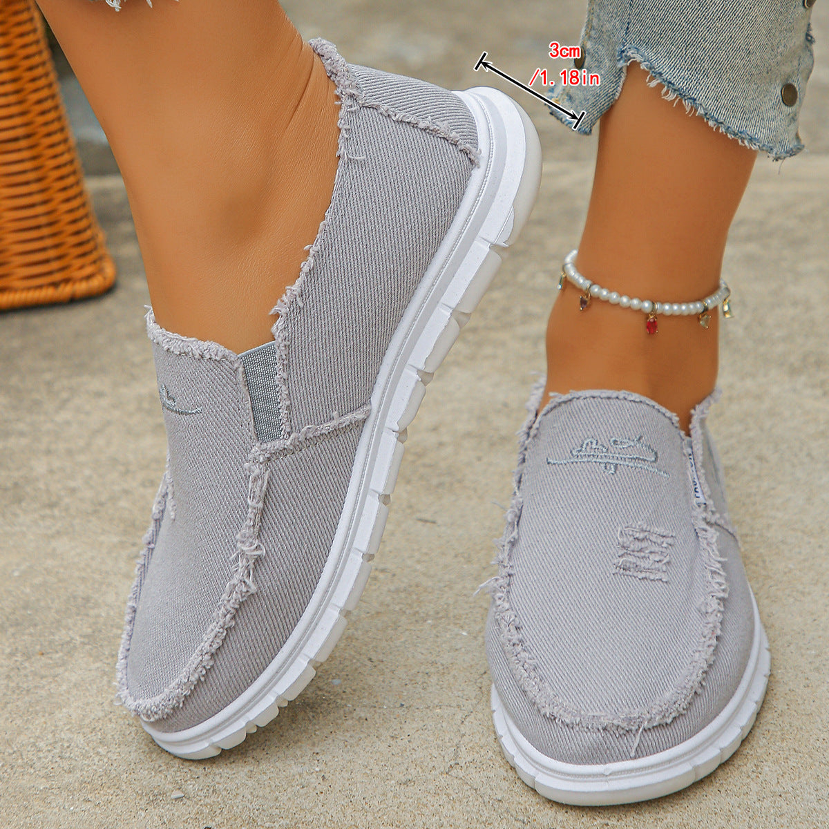 🔥Last Day Promotion 50% Off - Women's Orthopaedic Daisy Canvas Loafers | Ergonomic Wide-Fit Slip-On Shoes with Arch Support