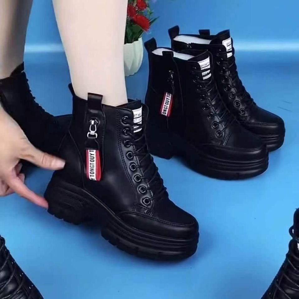 🔥Last Day Promotion 50% OFF - Women's Winter Thick-Sole Genuine Leather Warm Boots