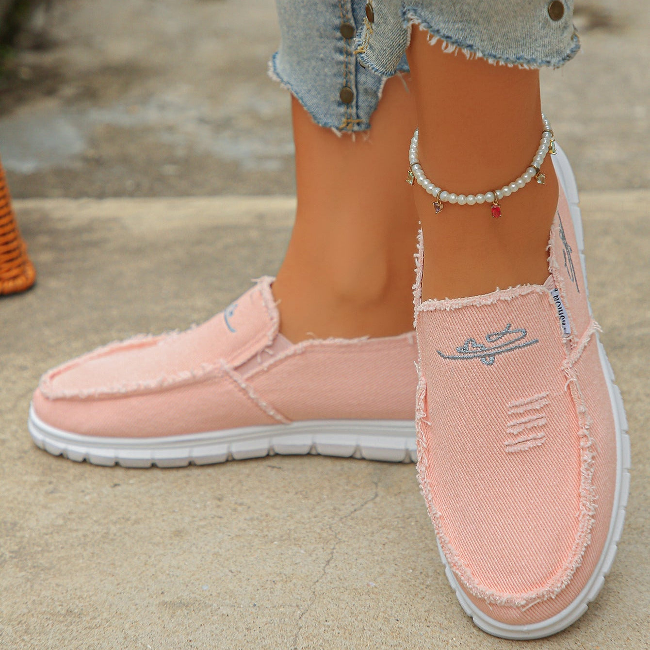 🔥Last Day Promotion 50% Off - Women's Orthopaedic Daisy Canvas Loafers | Ergonomic Wide-Fit Slip-On Shoes with Arch Support