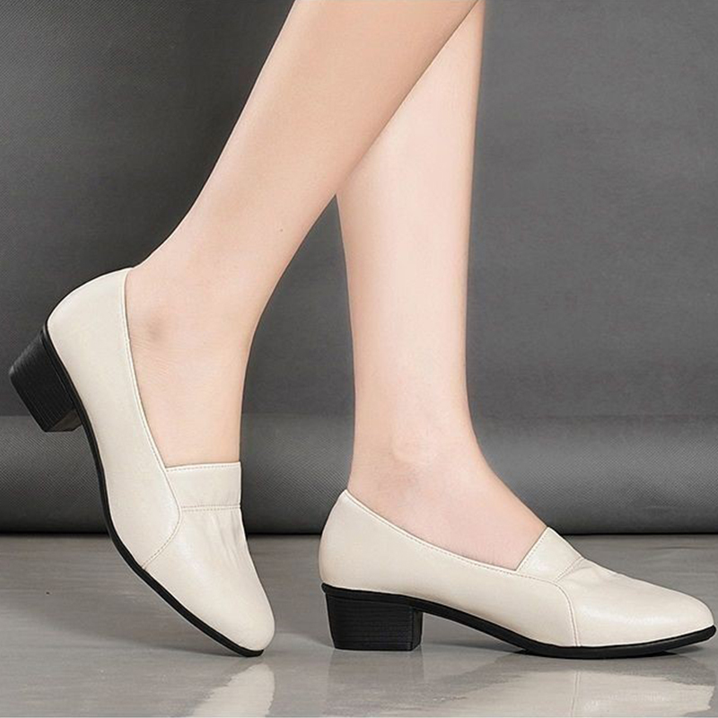 🔥Last Day Promotion 50% OFF - Women's Trendy Non-slip Soft Sole Short Heeled Leather Shoes