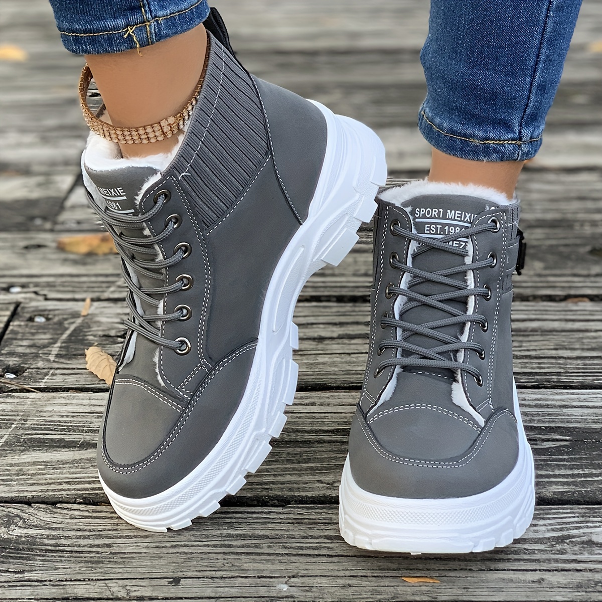 🔥Last Day Promotion 50% OFF - Women's Winter Velvet Warm Snow Boots