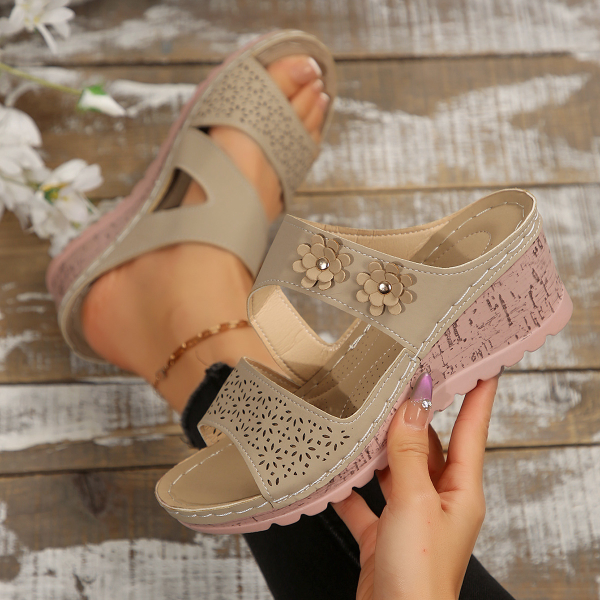 🔥Last Day Promotion 50% OFF - Women's Elegant Floral Embellished Wedg