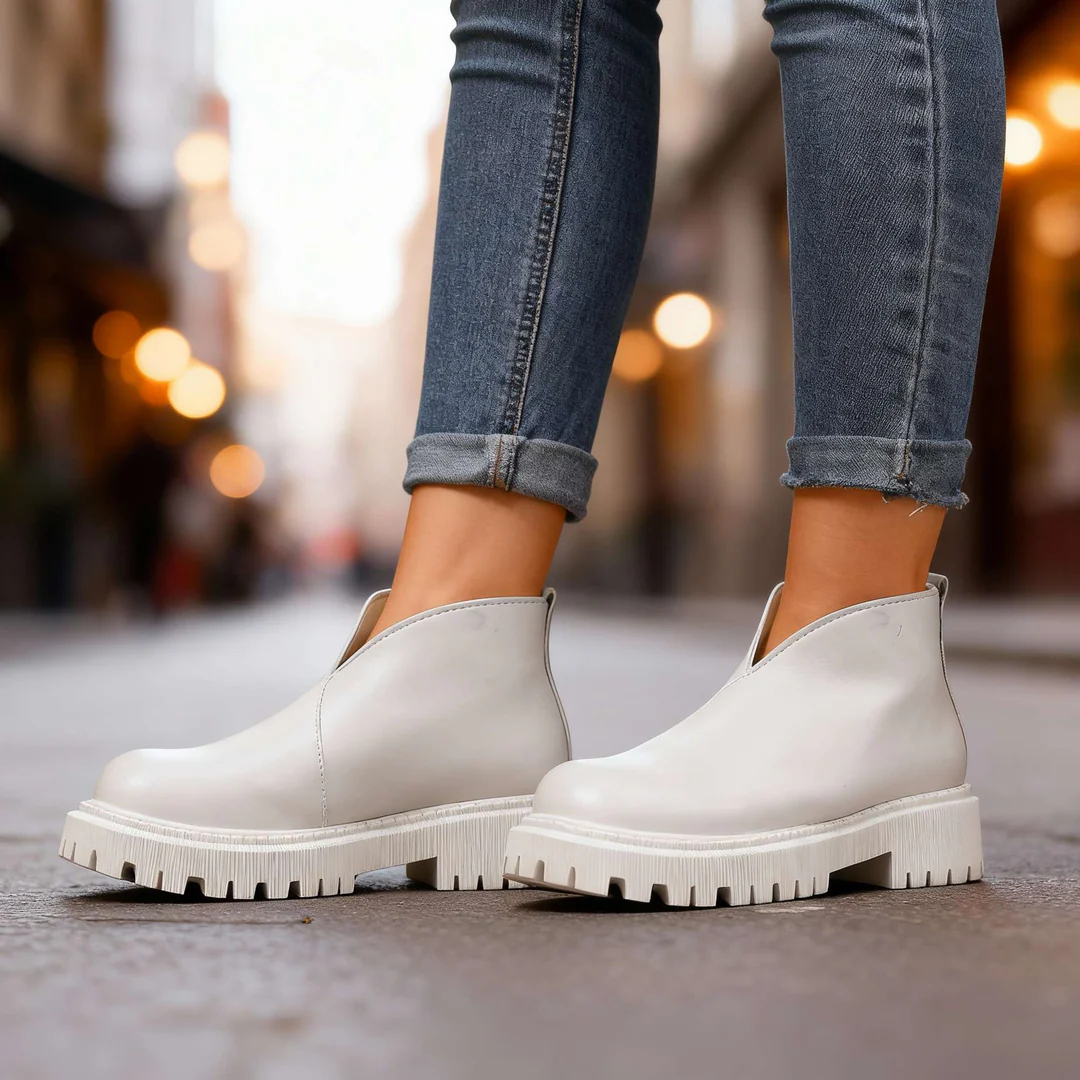 🔥Last Day Promotion 50% OFF - Women's Fashionable Chunky Heel Leather Chelsea Orthopaedic Boots