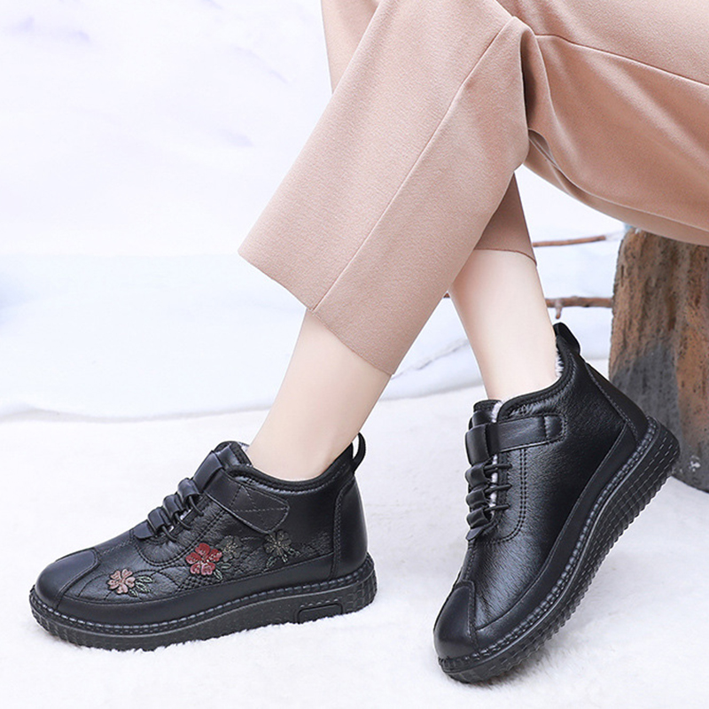 🔥Last Day Promotion 50% OFF - Women's Comfortable Non-Slip Slip-On Warm Boots