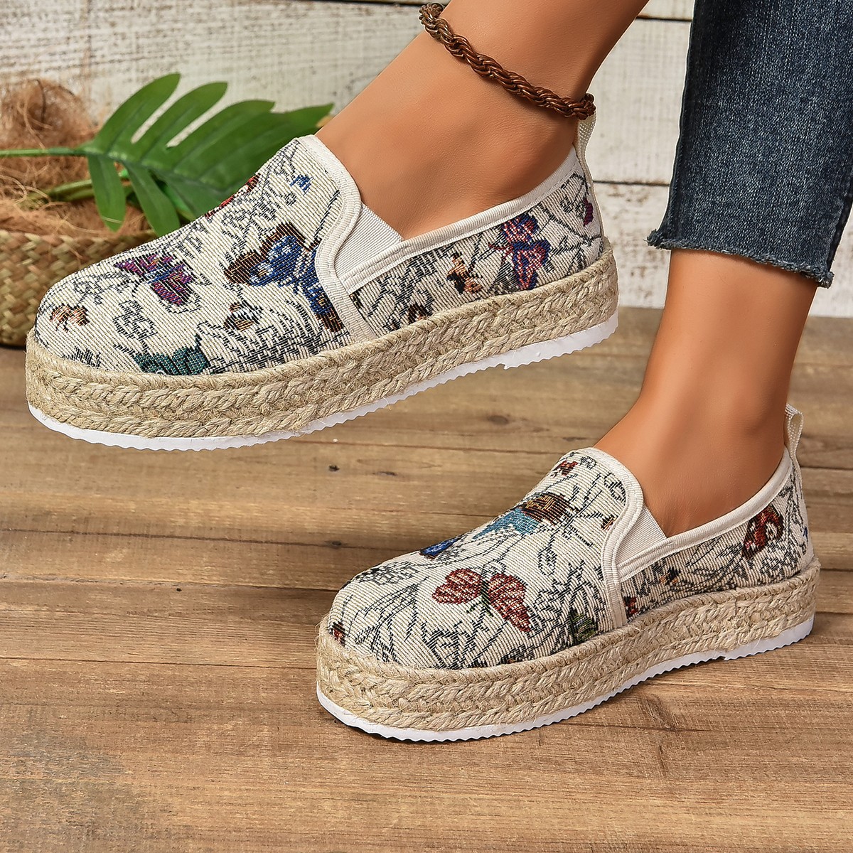 🔥Last Day Promotion 50% OFF - Women's New Stylish Comfortable Casual Loafers