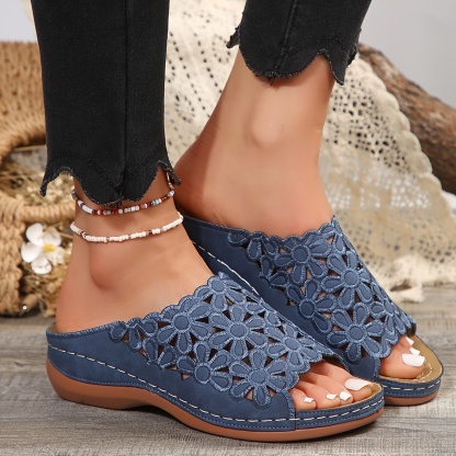 🔥Last Day Promotion 50% OFF - Women's Floral Design Comfort Wedge Orthopaedic Sandals