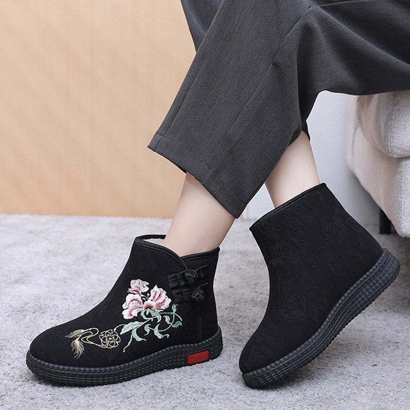 🔥Last Day Promotion 50% OFF - Women's Hand-Embroidered Warm Cotton Boots