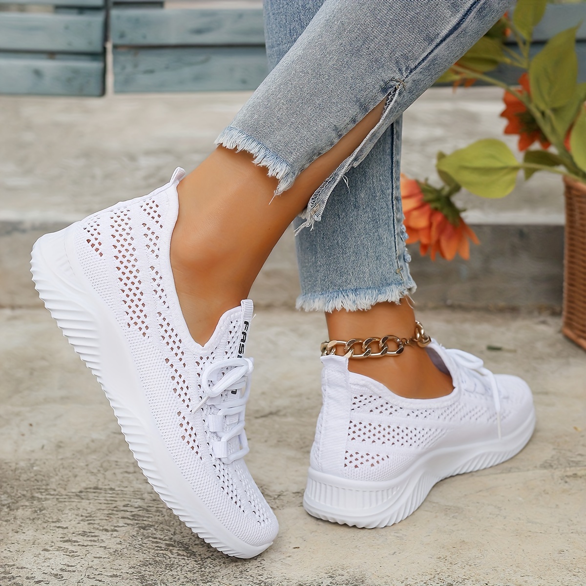 🔥Last Day Promotion 50% OFF - Women's Soft-soled Anti-slip Breathable Casual Sneakers