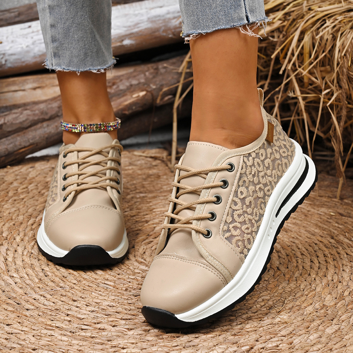 🔥Last Day Promotion 50% OFF - Women's Comfortable Breathable Orthopaedic Sneakers