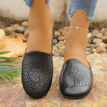 🔥Last Day Promotion 50% OFF - Women's Soft Sole Orthopaedic Leather Sandals