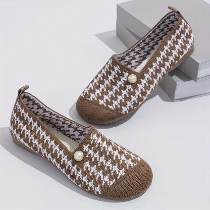 🔥Last Day Promotion 50% OFF - Women's Comfortable Breathable Pearl Embellished Round Toe Walking Shoes