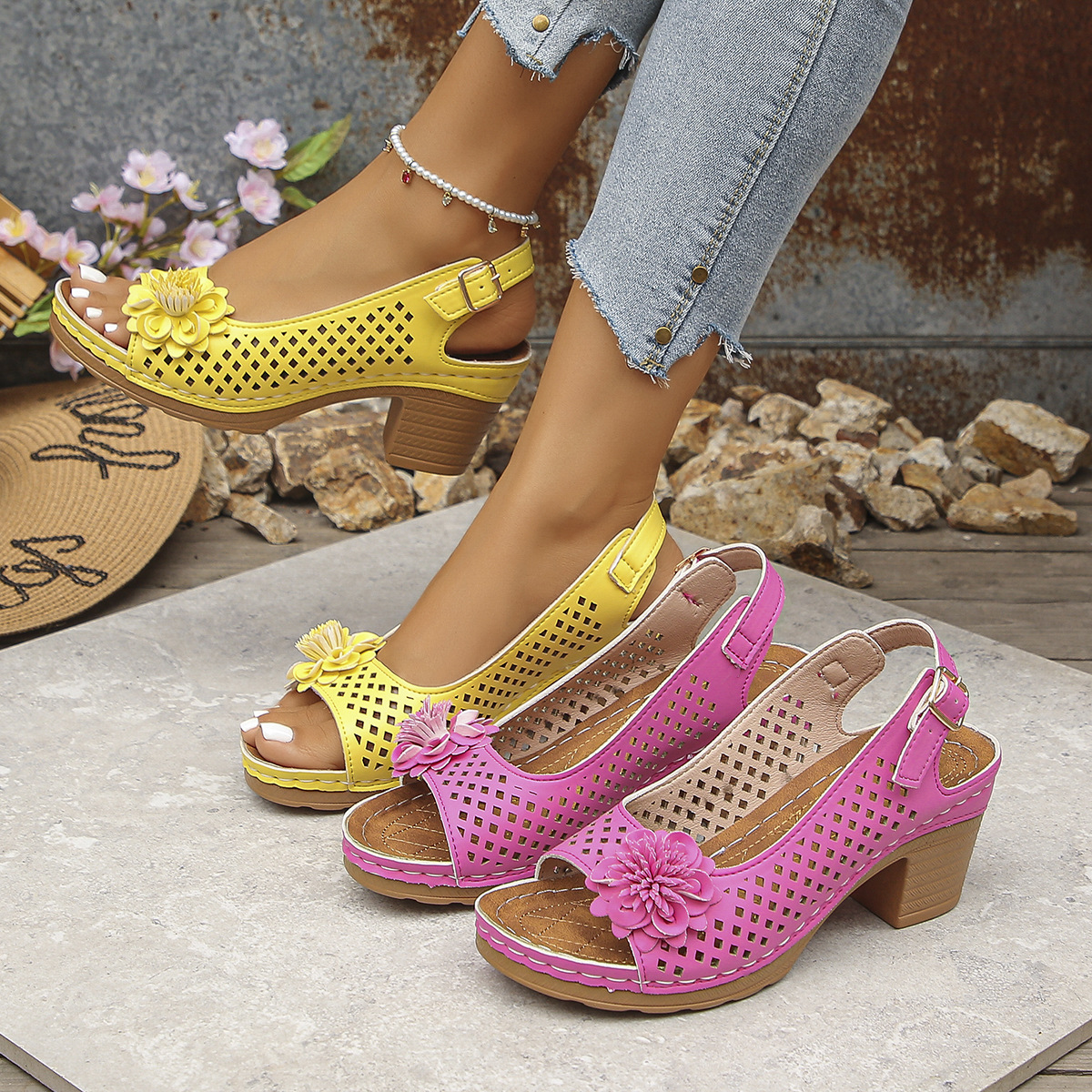 🔥Last Day Promotion 50% OFF - Women's Flower Block Heel Sandals