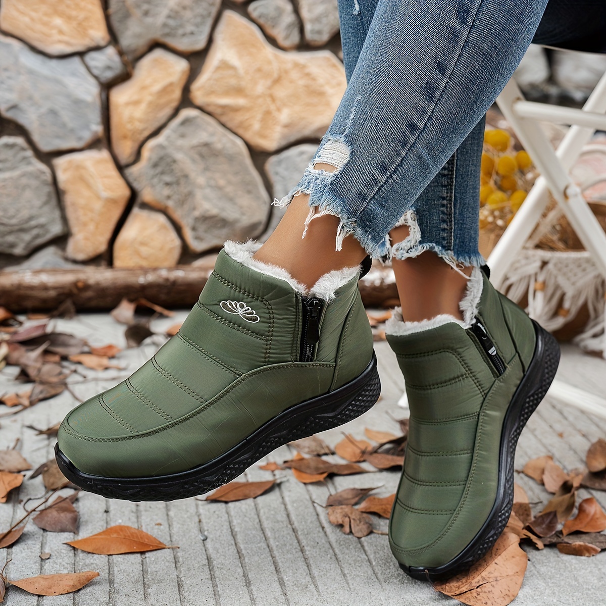 🔥Last Day Promotion 50% OFF - Women's Plush-Lined Non-Slip Warm Snow Boots