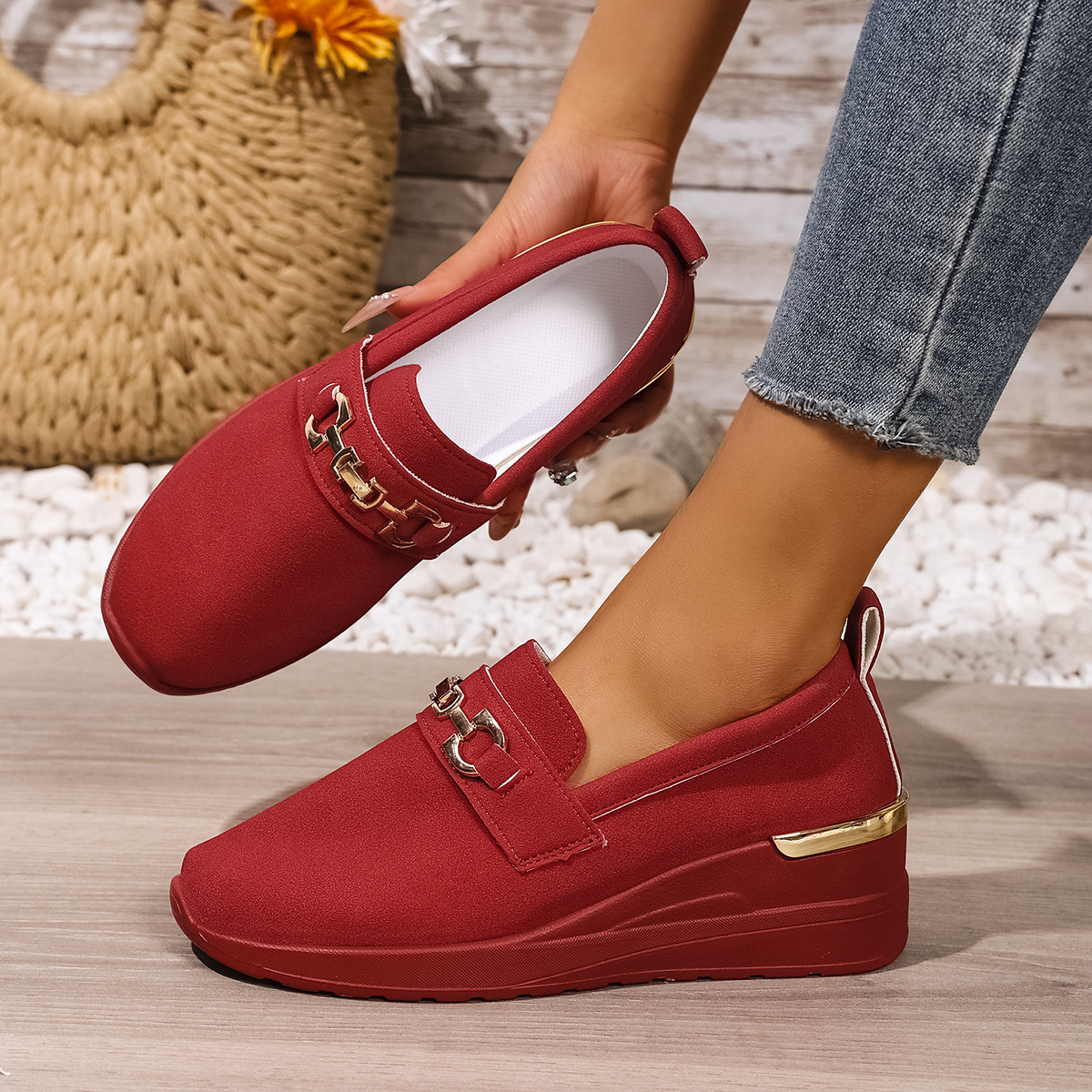 🔥Last Day Promotion 50% OFF - Women's Fashionable Metal Buckle Comfor