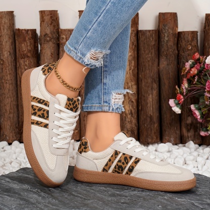 🔥Last Day Promotion 50% OFF - Women's Retro Leopard Print Women's Casual Sneakers